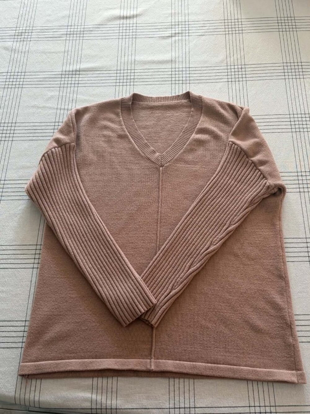 Khaki Rose V-Neck Drop Shoulder Ribbed Sleeve Sweater - L